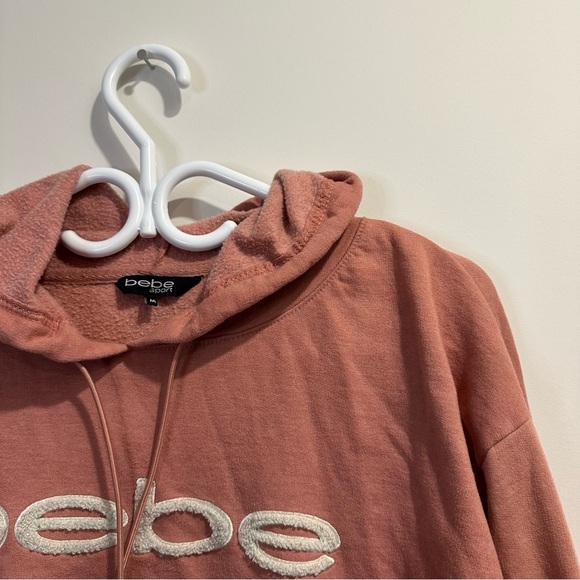 Bebe sports | Vintage Y2K pink-salmon Bebe cropped hoodie with and teddy logo - Picture 3 of 7